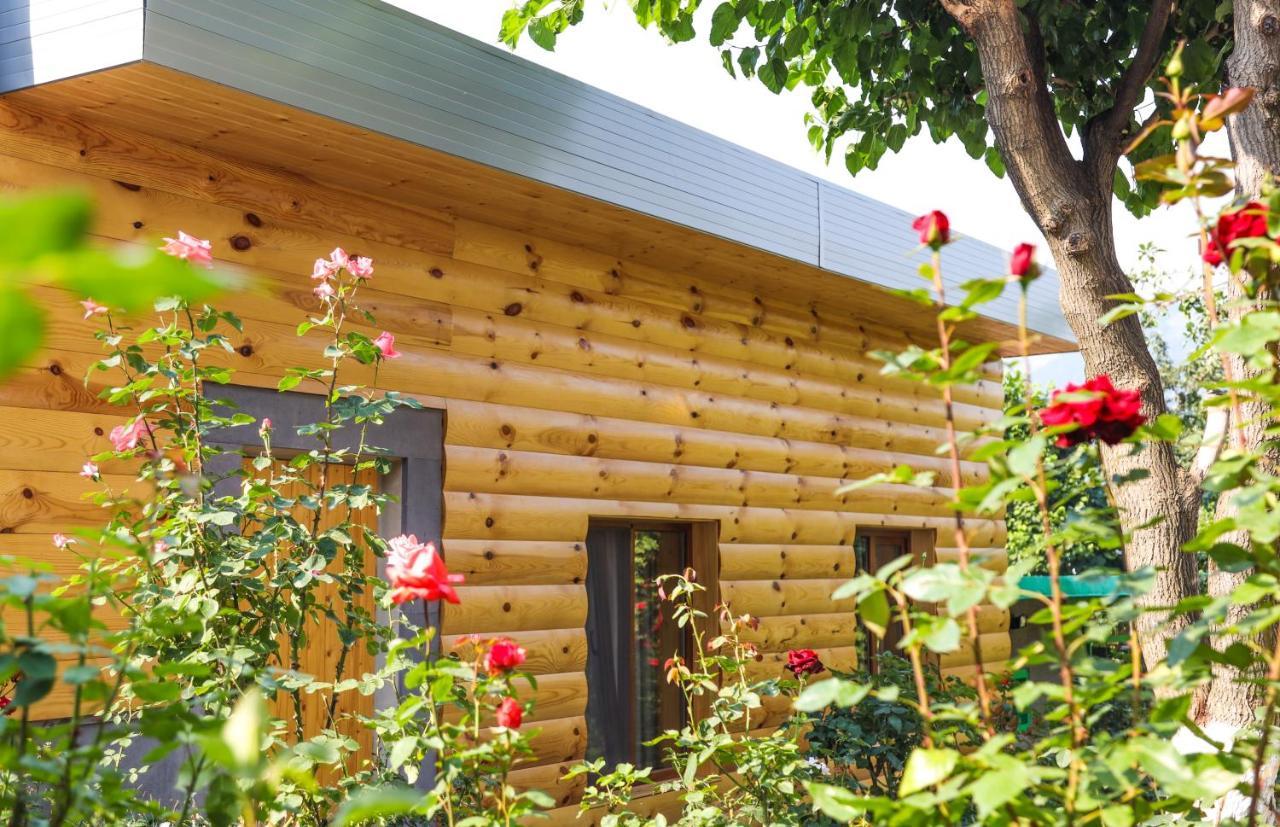 Hayi Tun Guest House Goris Exteriér fotografie