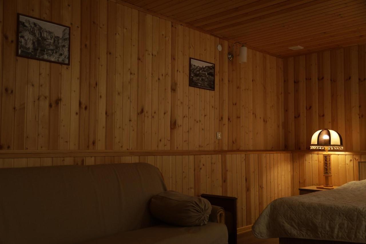 Hayi Tun Guest House Goris Exteriér fotografie