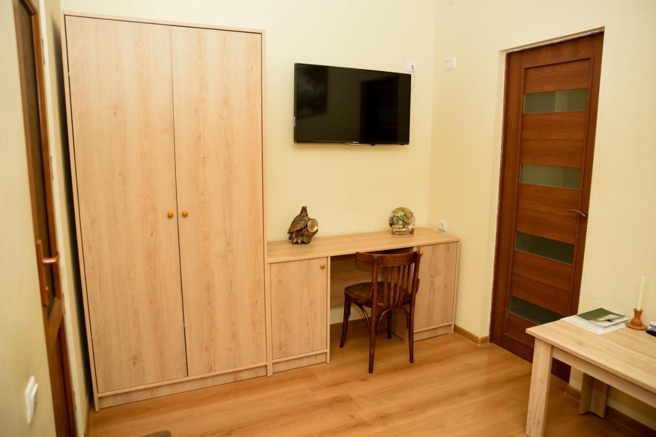 Hayi Tun Guest House Goris Exteriér fotografie