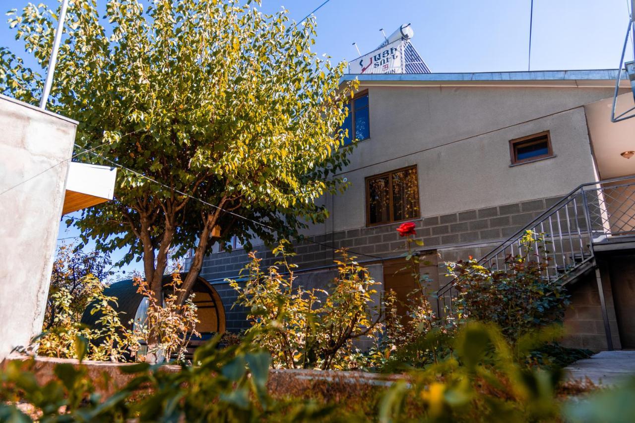 Hayi Tun Guest House Goris Exteriér fotografie