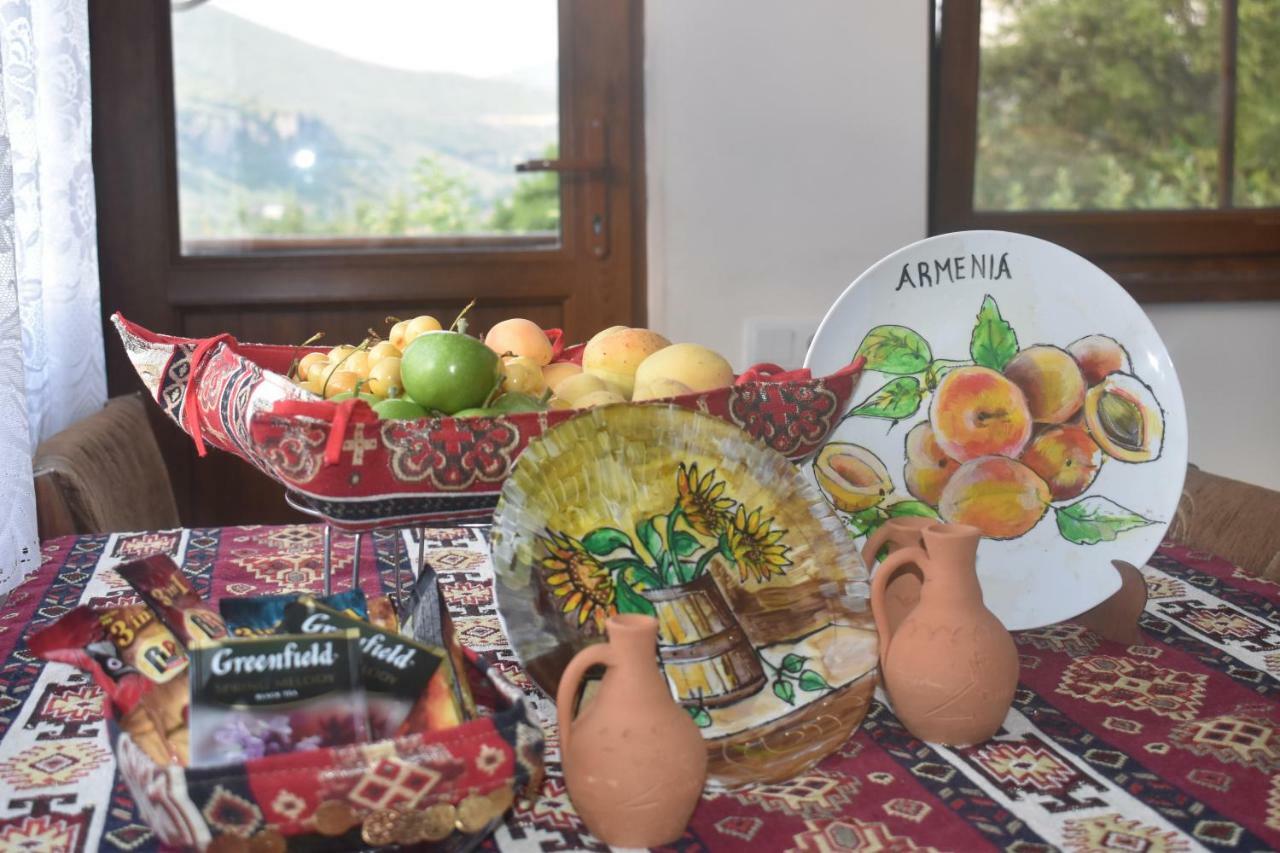 Hayi Tun Guest House Goris Exteriér fotografie