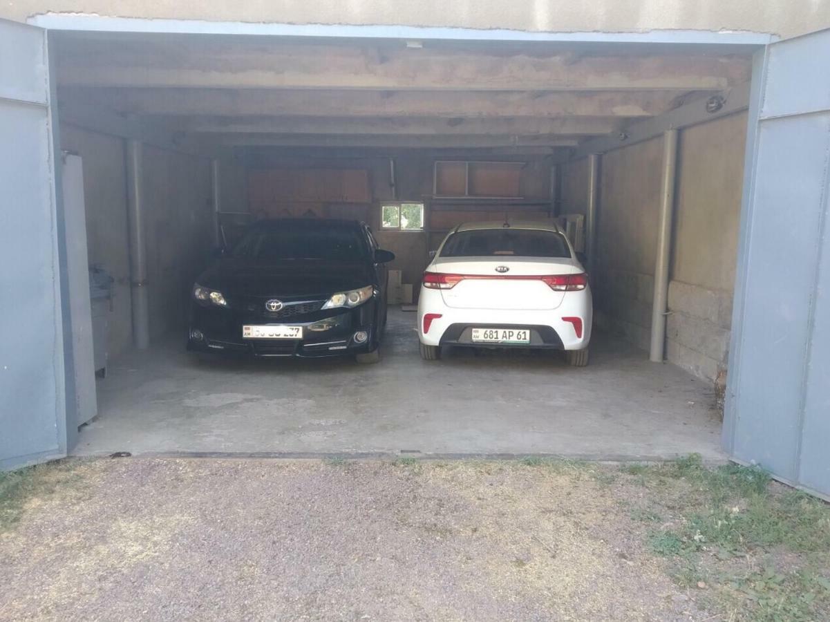 Hayi Tun Guest House Goris Exteriér fotografie